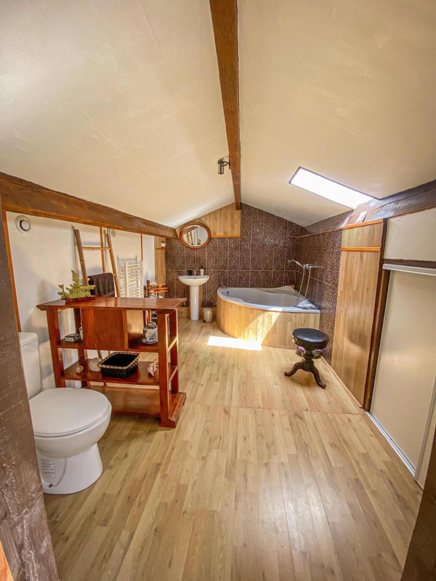 Ryokan Lankana Exideuil-sur-Vienne Εξωτερικό φωτογραφία